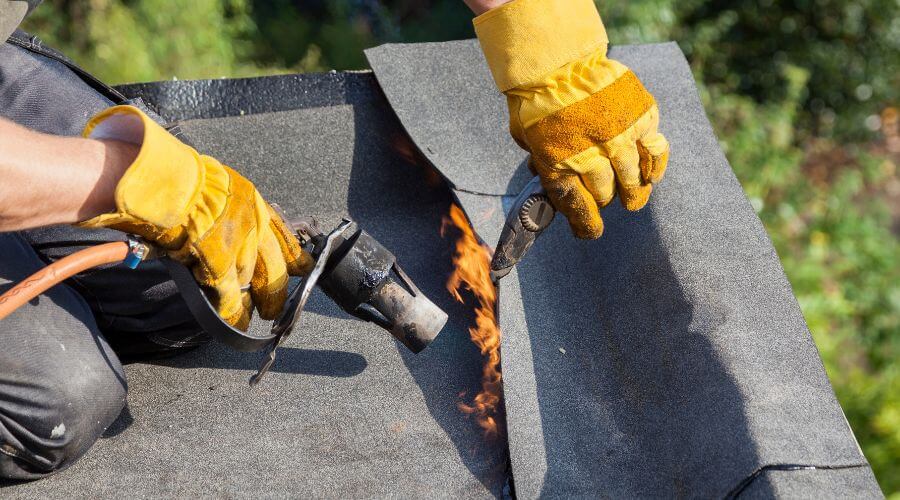 Professional gutter cleaning in Tenaha, TX